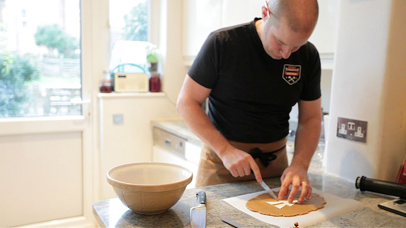 How to make a gingerbread house - step 8