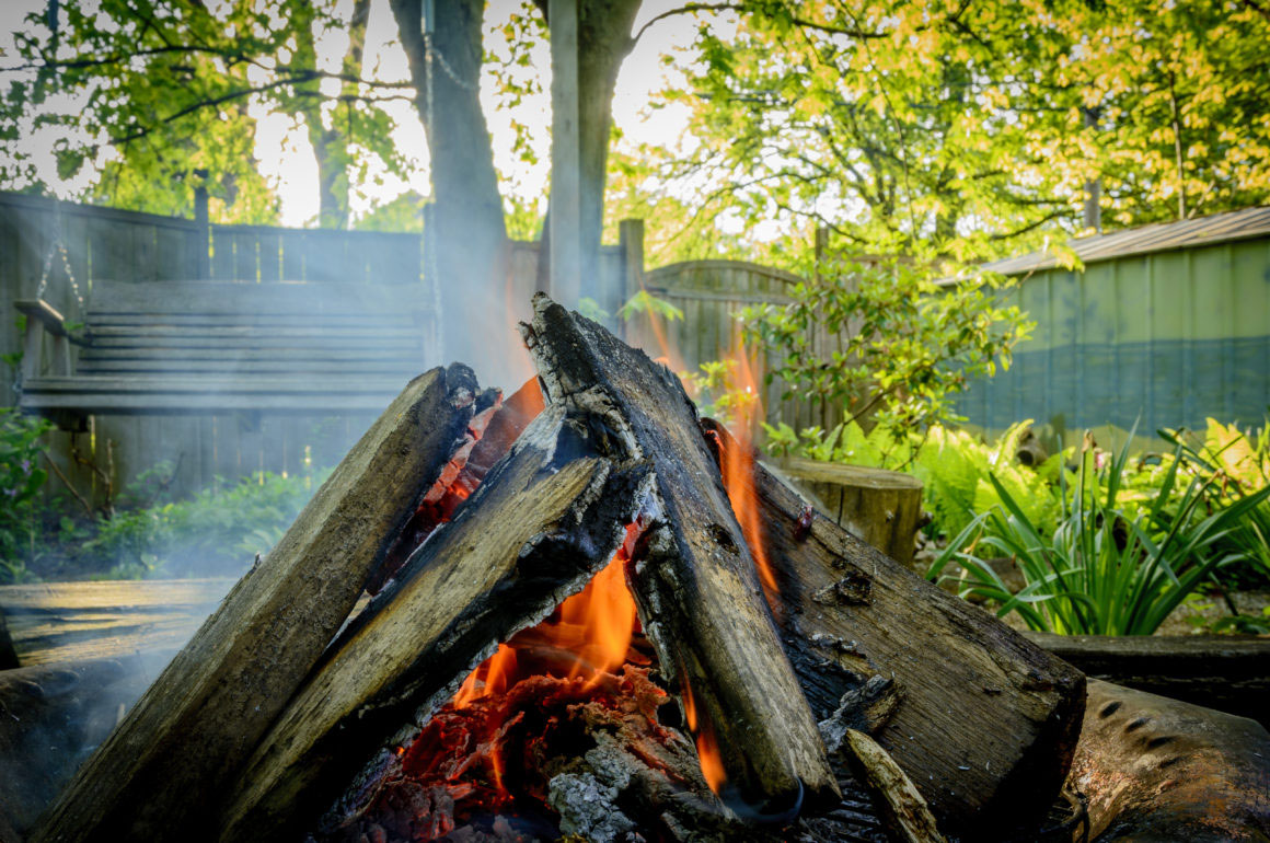 garden bonfire