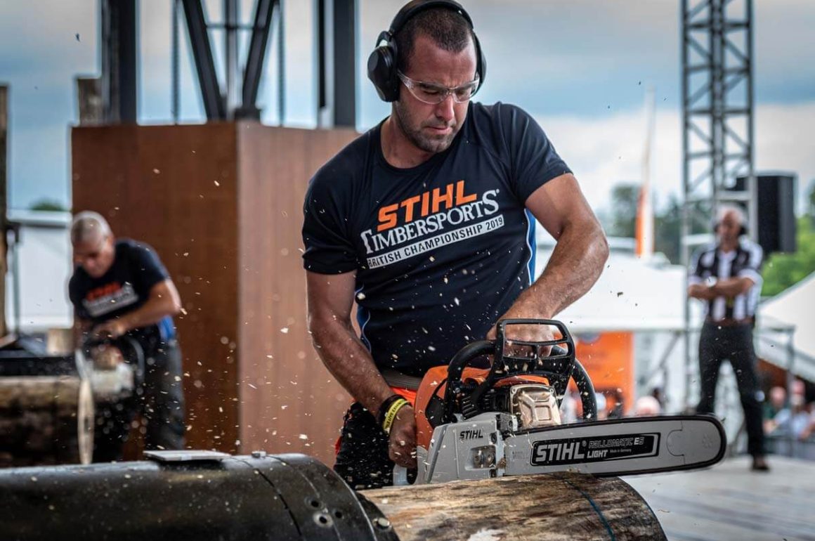 Craig Golder performing in the stock saw STIHL TIMBERSPORTS Event