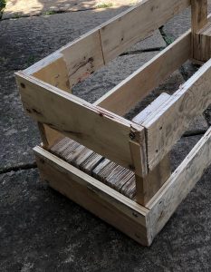 attach 3 planks to your pallet planter for extra support and to help with drainage