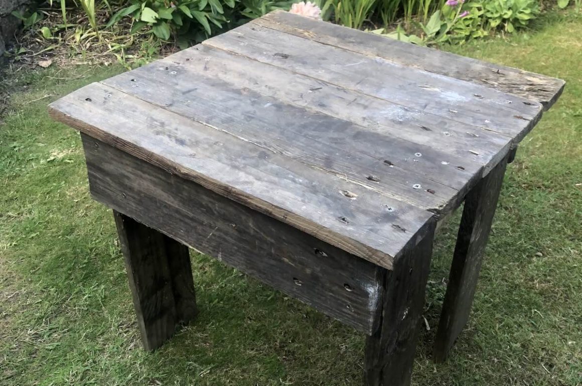 small pallet table