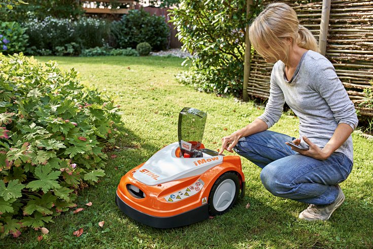 Installing an iMOW® Robotic Mower – FAQs | STIHL Blog