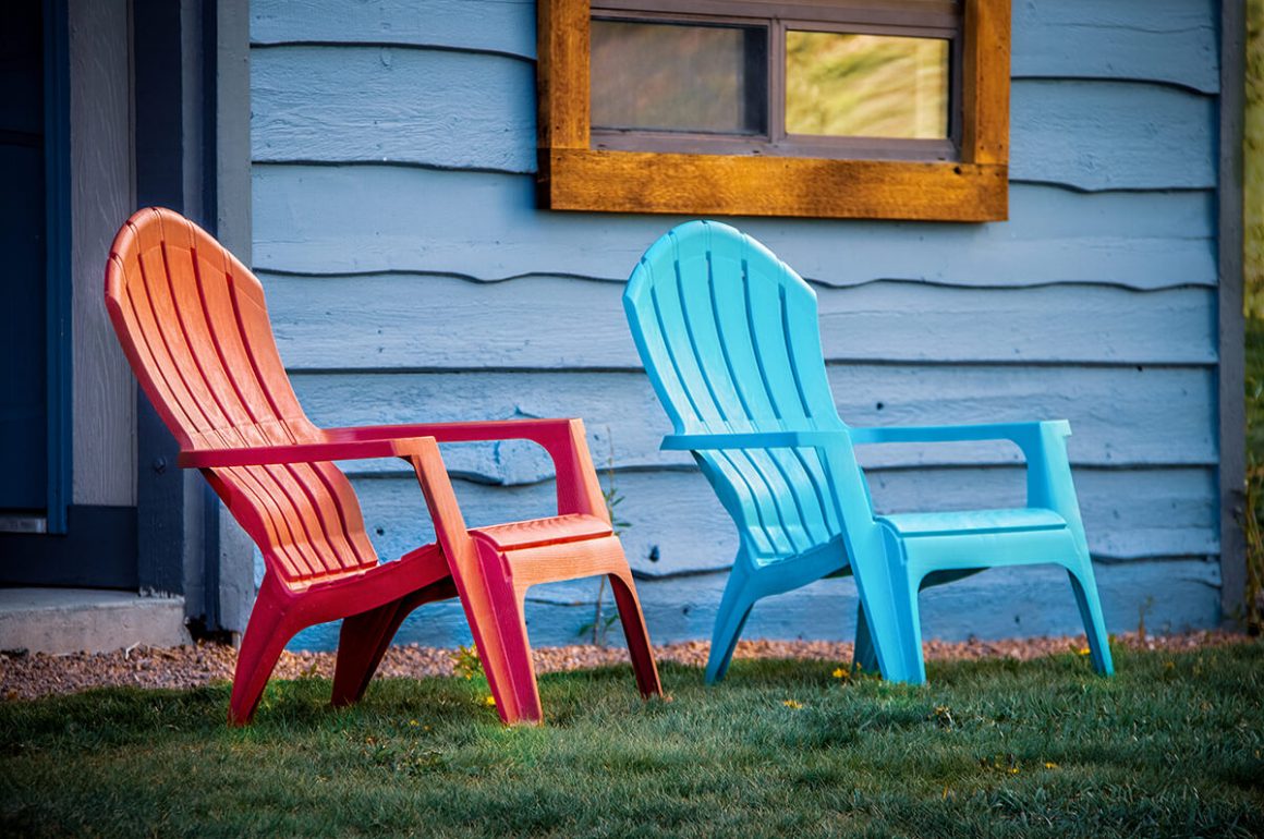 plastic garden furniture is a cheap patio furniture option